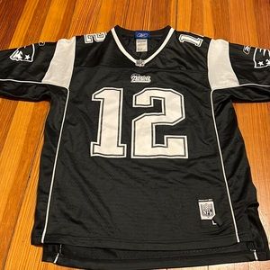 Patriots Tom Brady 12 black and white jersey